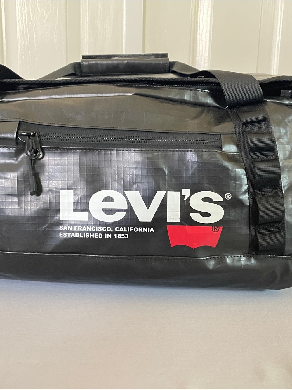 NWT Levi's Weekender Large Duffel Bag, Backpack, Travel Carry On, Black Ripstop - Picture 2 of 14